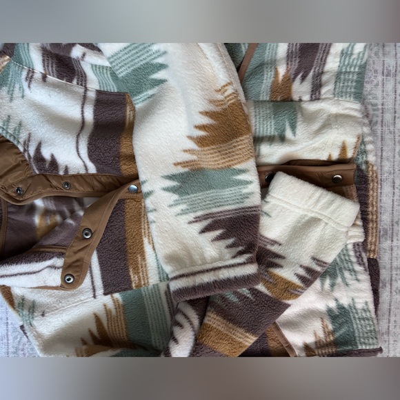 Patterned Fleece Jacket - Picture 7 of 7